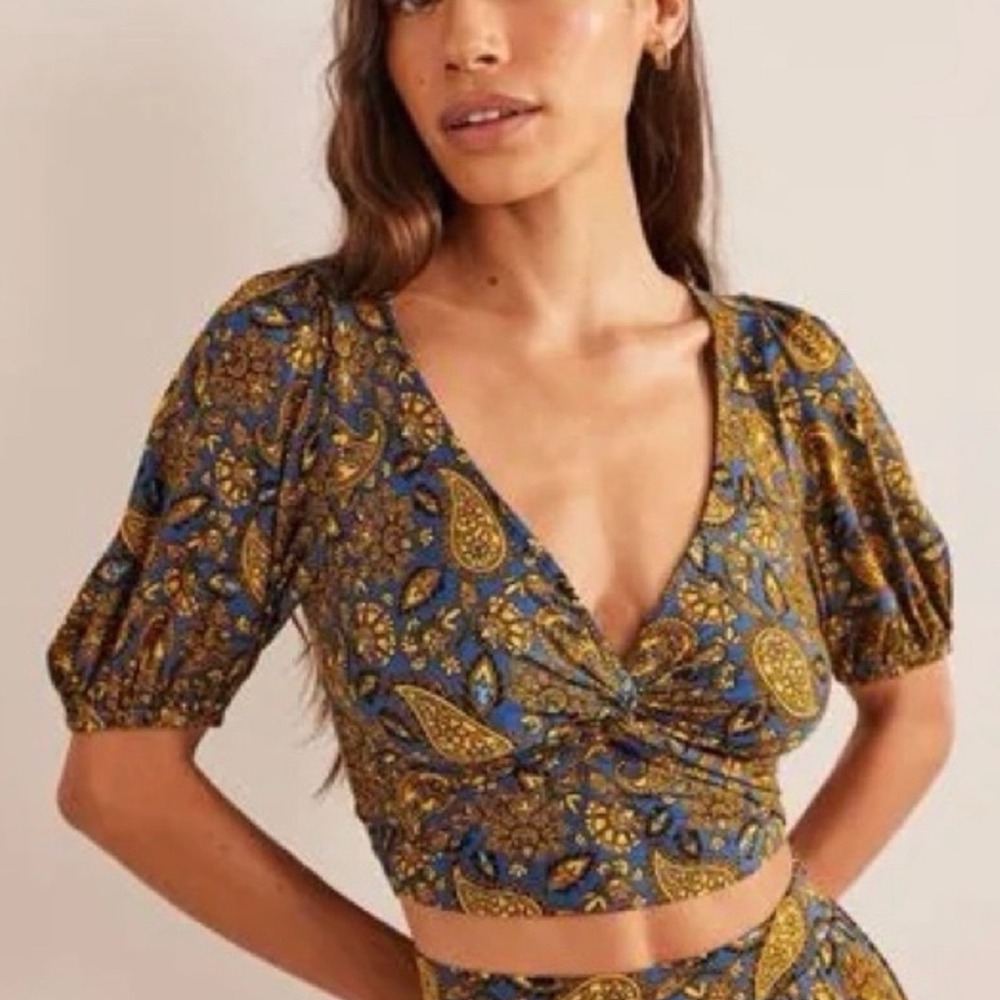 Boden Twist Front Cropped Top 14 EUC Boho Paisley Puff Sleeve V-Neck‎